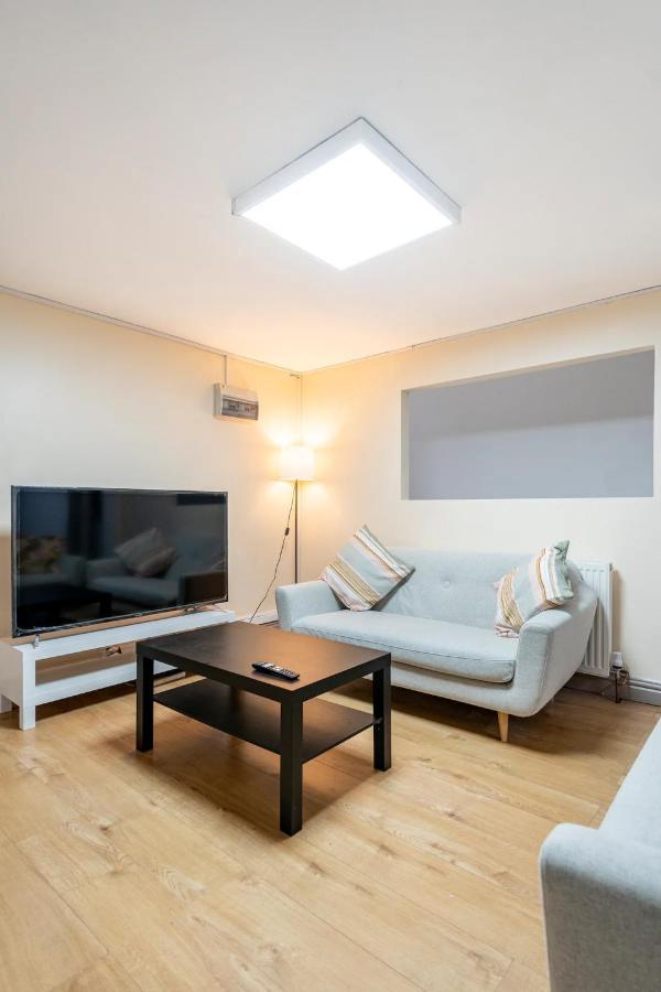 Double Bed Room In Flat Near Birmingham City Centre エクステリア 写真
