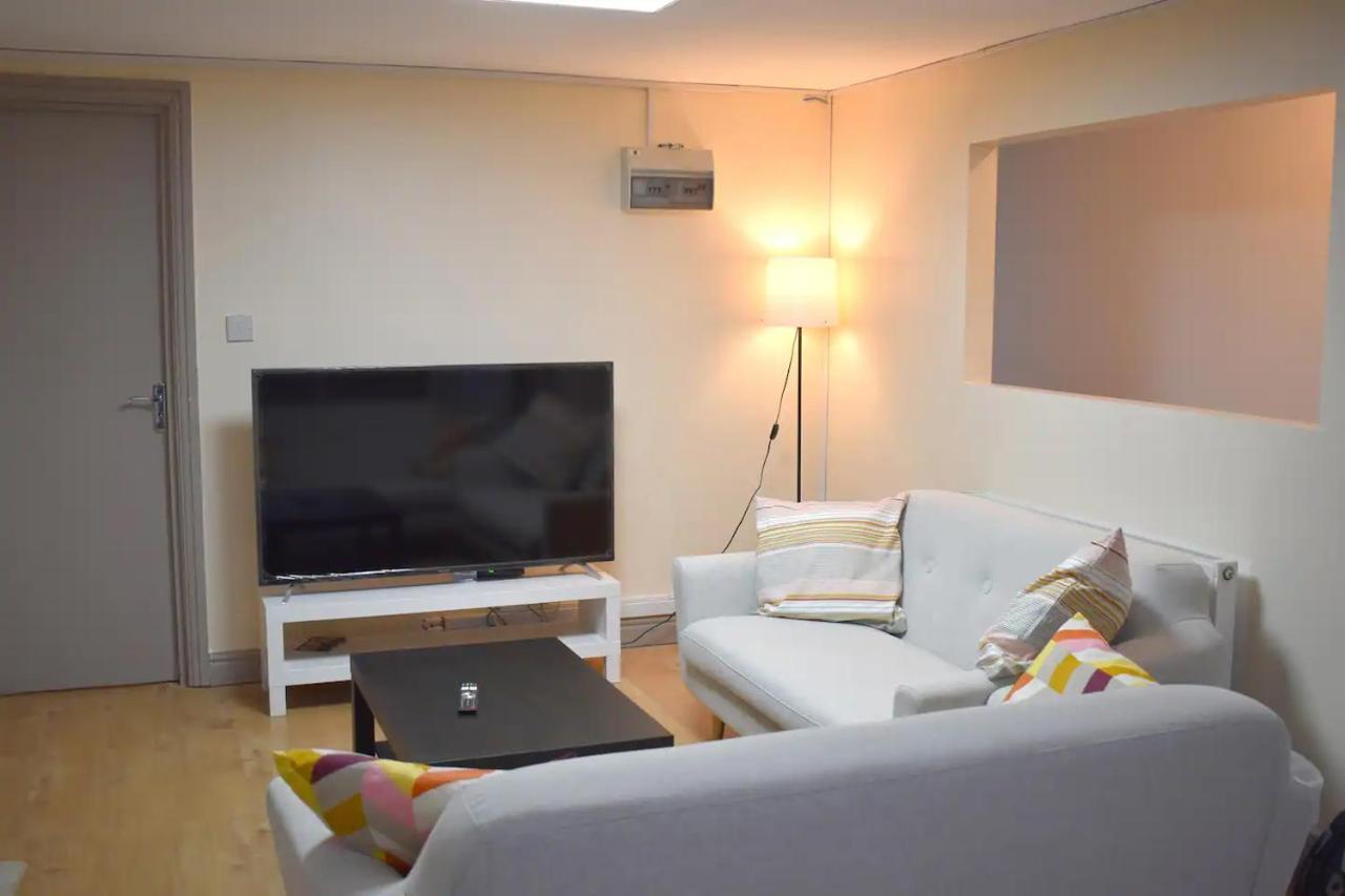 Double Bed Room In Flat Near Birmingham City Centre エクステリア 写真